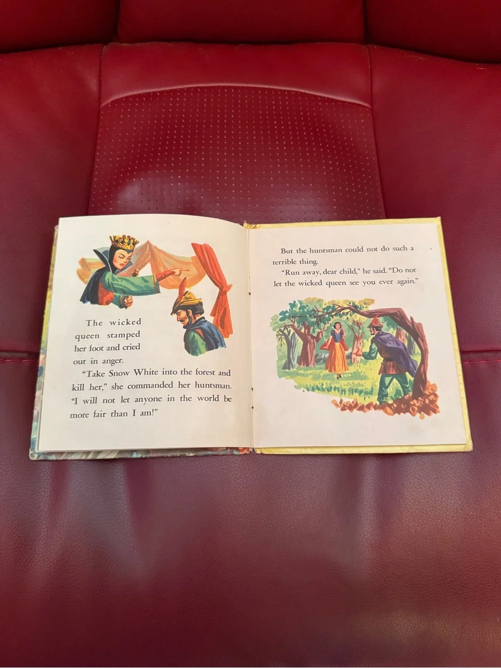 1957 Walt Disney’s Snow White and the Seven Dwarfs Tell-a-tale Whitman Book